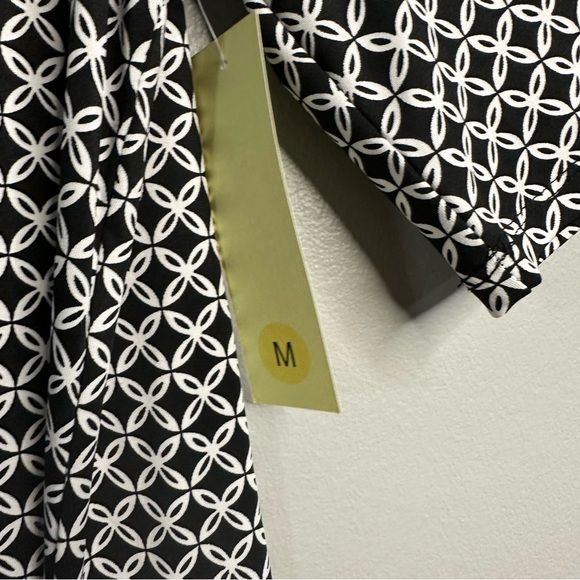 Women’s size Medium Tacera Stylish Black and White Geometric Dress new 44B5 - Picture 6 of 11